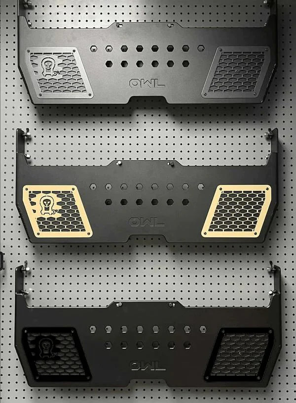 OWL Hitch Step - Black or Gunmetal