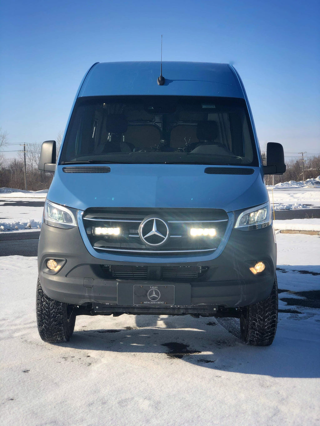 LAZER/TRIPLE-R SPRINTER GRILLE LIGHTS INTEGRATION (VS30 2019 TO 2025)